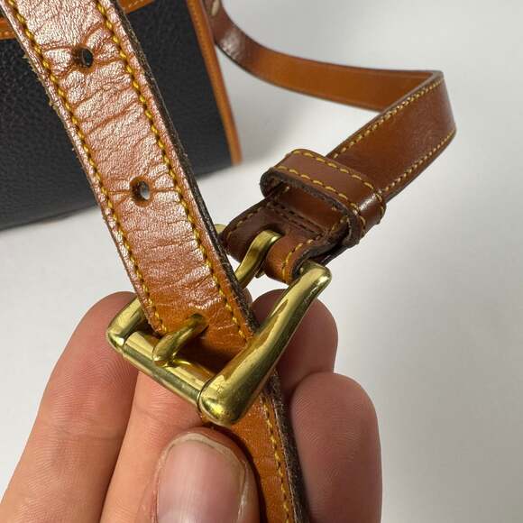 Vintage Dooney & Bourke All Weather Leather Essex Crossbody Bag Navy Blue - Picture 4 of 8